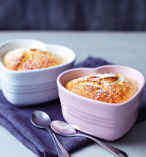 Small heart ceramic bowls with cake inside